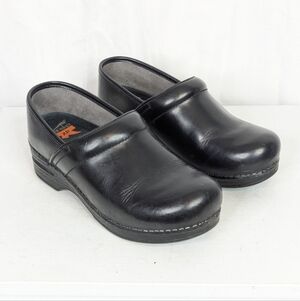 Dansko XP Black Leather Professional Clogs